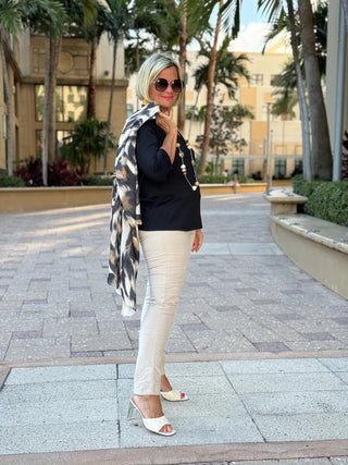 LULU-B BLACK SLEEVE TAILORED V LULU-B