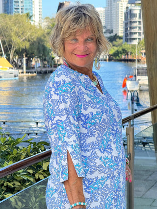 LULU B CORAL BREEZE NOTCH SLEEVE DRESS LULU-B