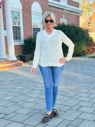 LULU-B CABLE WHITE V NECK SWEATER LULU-B