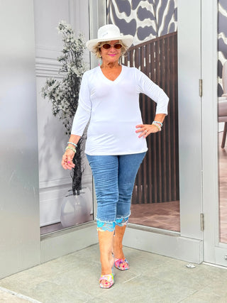 WHITE SLEEVE V NECK LULU-B