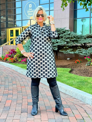 LULU-B BLACK & SILVER METALICA RUFFLE SLEEVE DRESS LULU-B