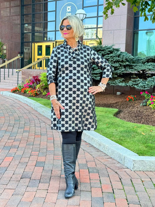 LULU-B BLACK & SILVER METALICA RUFFLE SLEEVE DRESS LULU-B