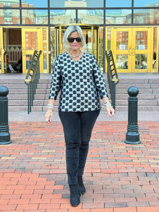 LULU-B BLACK & SILVER V NECK TOP LULU-B