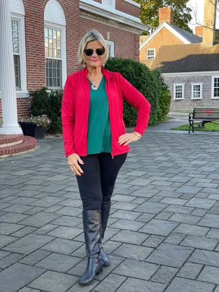 LULU-B EMERALD TAILORED V SLEEVE TOP LULU-B