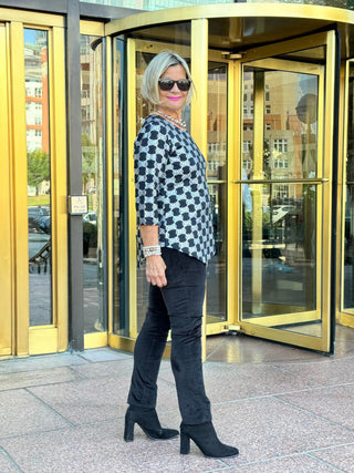 LULU-B BLACK & SILVER METALIC ASYMMETRIC TOP LULU-B