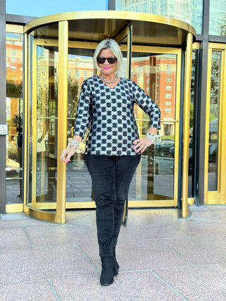 LULU-B BLACK & SILVER V NECK TOP LULU-B