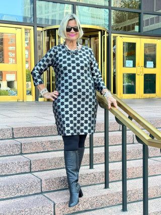 LULU-B BLACK & SILVER METALICA SLEEVE DRESS LULU-B