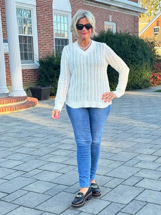 LULU-B CABLE WHITE V NECK SWEATER LULU-B