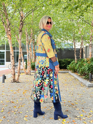 AFTERNOON AT THE GARDEN LACE NAVY DUSTER CATHYS RESORTWEAR