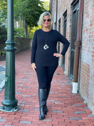 BASE LAYER BLACK TOP - Cathys Place