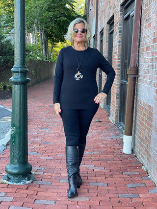 BASE LAYER BLACK TOP - Cathys Place