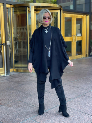 HOLIDAY RUFFLE BLACK WRAP Accent fashions