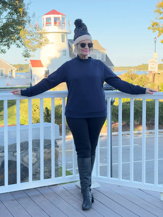 MOCK NECK NAVY TOP LULU-B