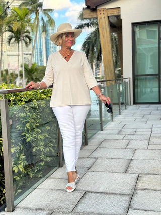 LULU-B STONE TAILORED V SLEEVE TOP LULU-B