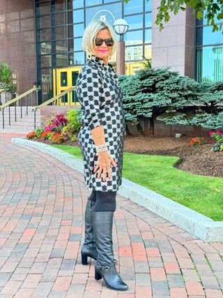 LULU-B BLACK & SILVER METALICA RUFFLE SLEEVE DRESS LULU-B