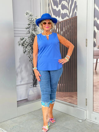 BLUE SLEEVELESS V-NECK TOP LULU-B