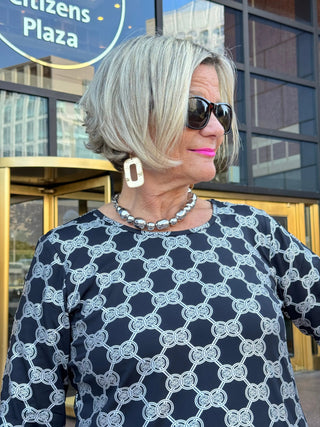 LULU-B BLACK & SILVER METALIC ASYMMETRIC TOP LULU-B