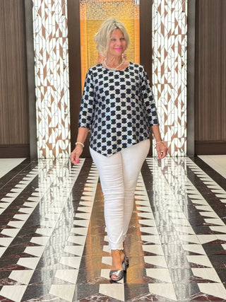 LULU-B BLACK AND SILVER ASYMMETRIC TOP LULU-B