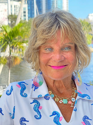 LULU B SHORELINE CHARM SHORT SLEEVE V-NECK COLLAR TOP LULU-B