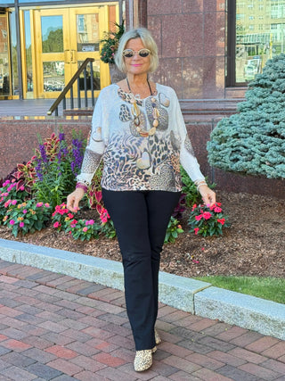 POHEART Beige Hearts V-Neck Knit Printed Sweater LOOWIE LOOWIE