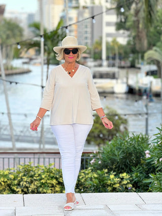 LULU-B STONE TAILORED V SLEEVE TOP LULU-B