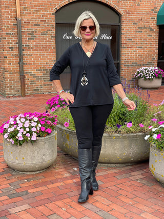 LULU-B BLACK TAILORED V SLEEVE LULU-B