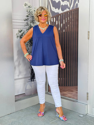 TAILORED NAVY V NECK LULU-B