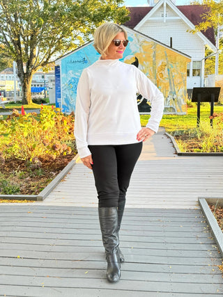 MOCK NECK WHITE TOP LULU-B