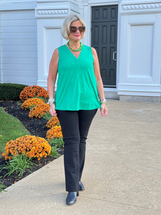 LULU-B TAILORED V EMERALD V SLEEVELESS TOP LULU-B