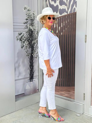 TAILORED WHITE SLEEVE V TOP LULU-B