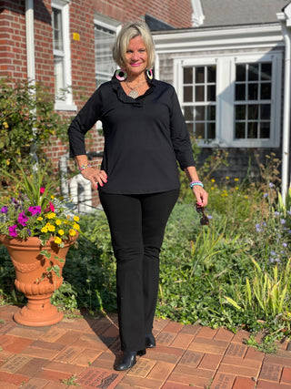 LULU-B BLACK RUFFLE TOP LULU-B