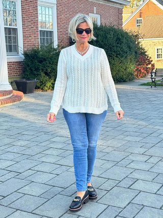 LULU-B CABLE WHITE V NECK SWEATER LULU-B