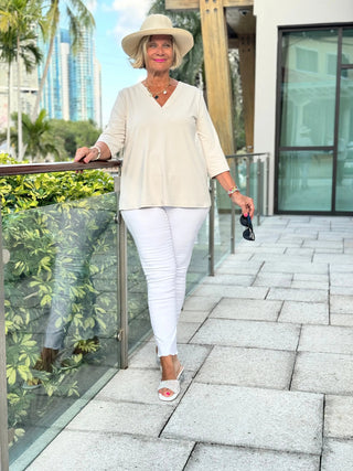 LULU-B STONE TAILORED V SLEEVE TOP LULU-B