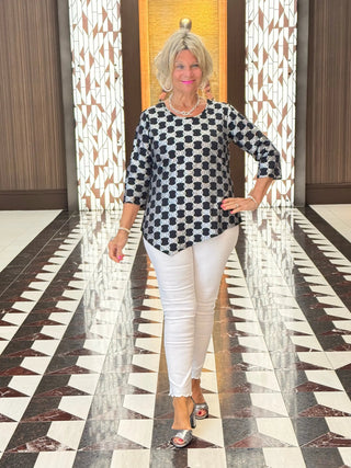 LULU-B BLACK AND SILVER ASYMMETRIC TOP LULU-B