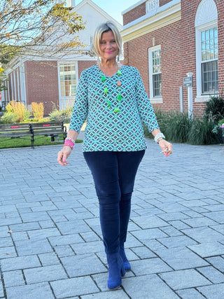 Lulu B  Bay Club V Neck Top LULU-B