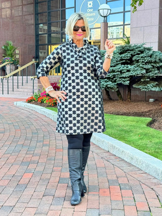 LULU-B BLACK & SILVER METALICA RUFFLE SLEEVE DRESS LULU-B