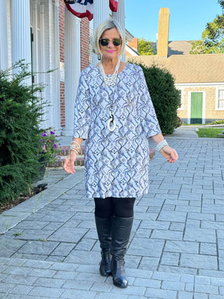 LULU-B WINTER WHITE SLEEVE DRESS LULU-B