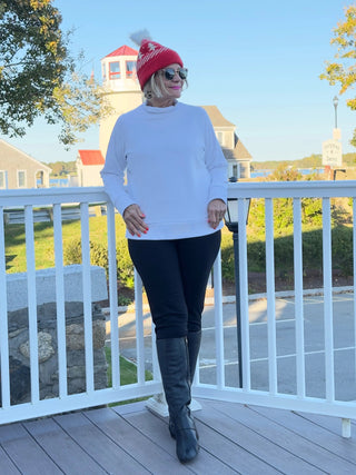 MOCK NECK WHITE TOP LULU-B