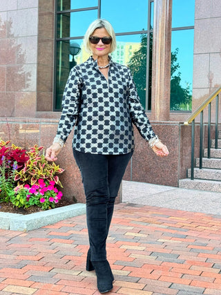 LULU-B BLACK & SILVER HALF ZIPPER TOP LULU-B