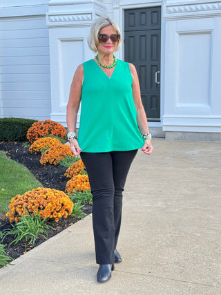 LULU-B TAILORED V EMERALD V SLEEVELESS TOP LULU-B