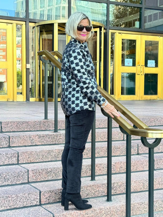 LULU-B BLACK & SILVER HALF ZIPPER TOP LULU-B