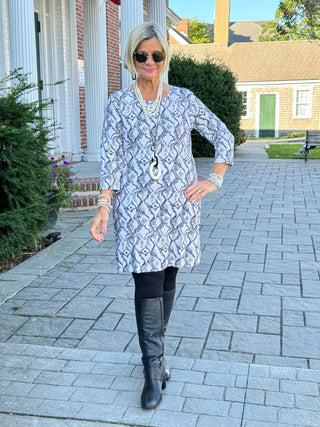 LULU-B WINTER WHITE SLEEVE DRESS LULU-B