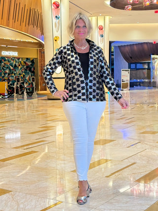 LULU-B  BLACK AND SILVER FULL ZIPPER TOP LULU-B