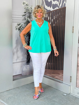TAILORED MINT V-NECK LULU-B