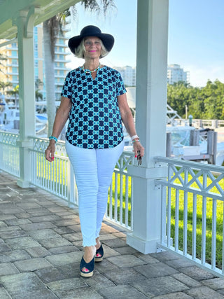 BLUE MEDALLION SHORT SLEEVE LULU-B