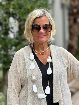 FANCY WHITE NECKLACE Accent fashions