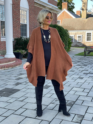 HOLIDAY CHESNUT RUFFLE WRAP Accent fashions