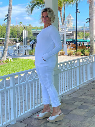 WHITE THUMBHOLE TOP LULU-B