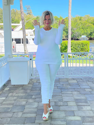 WHITE THUMBHOLE TOP LULU-B