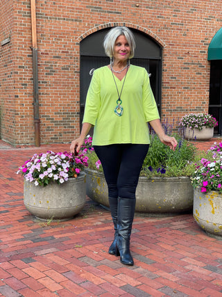LULU-B LIME TAILORED V TOP LULU-B